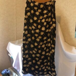Ladies skirt.